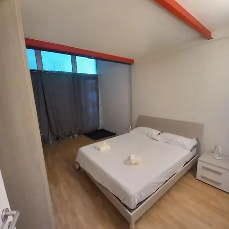 Movida Loft A Piazza Marconi Lido - A 1 Minuto!!! بيت للعطل *