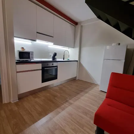 Movida Loft A Piazza Marconi Lido - A 1 Minuto!!! بيت للعطل *