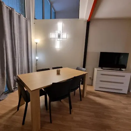 Movida Loft A Piazza Marconi Lido - A 1 Minuto!!! ليدو دي يسولو