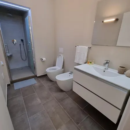 Movida Loft A Piazza Marconi Lido - A 1 Minuto!!!